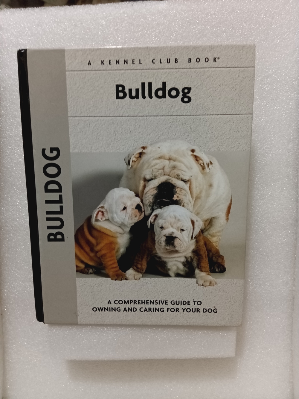 Bulldog Dog Care Guide Book
